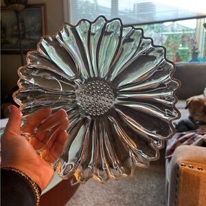 Elegant Clear Glass Flower Plate